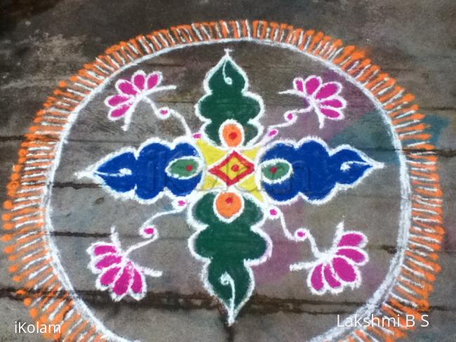 Rangoli: green with blue