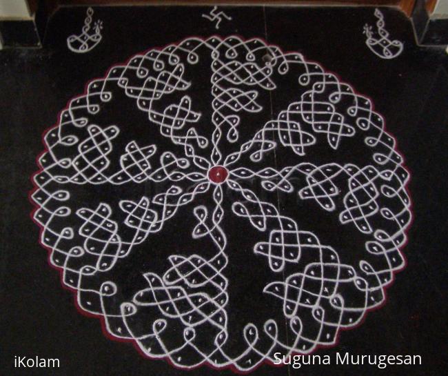 Rangoli: circular chikku kolam Rangoli: circular chikku kolam