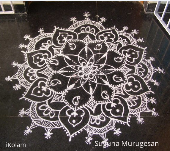 Rangoli: margazhi kolam1
