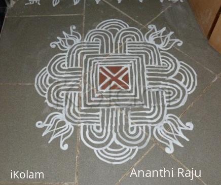 Rangoli: Aadi velli kolam