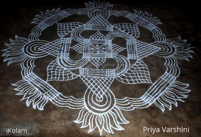 Rangoli: Margazhi kolam 1