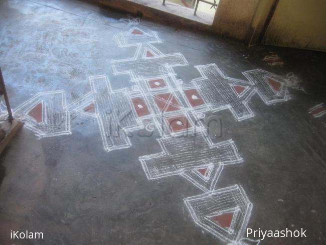 Rangoli: thai velli padi kolam
