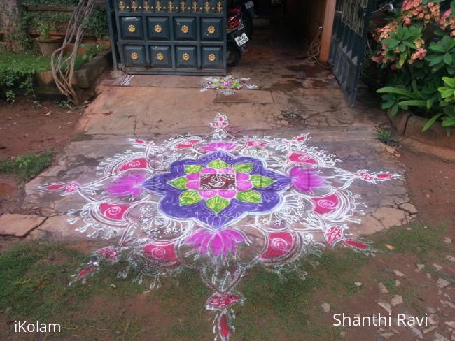 Rangoli: freehand colour rangoli