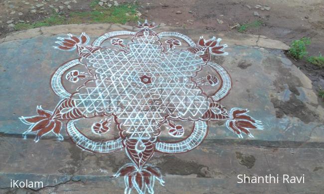 Rangoli: chikku kolam.