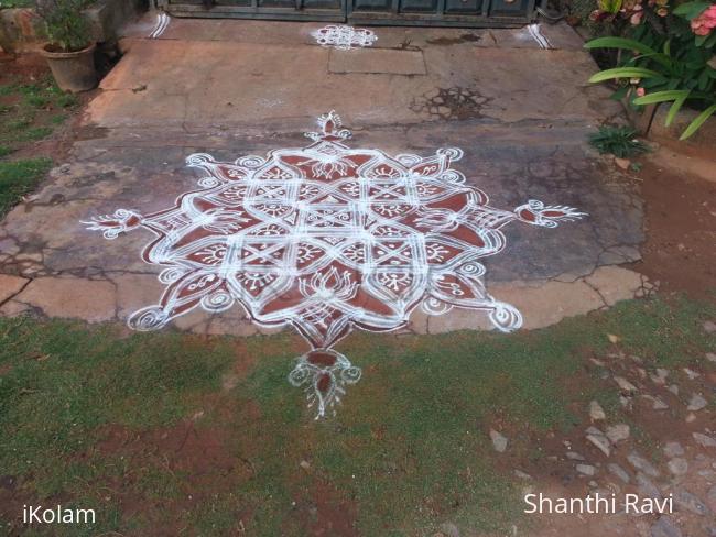 Rangoli: padi kolam.