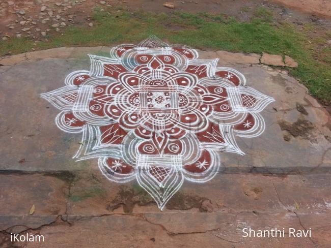 Rangoli: padi kolam.