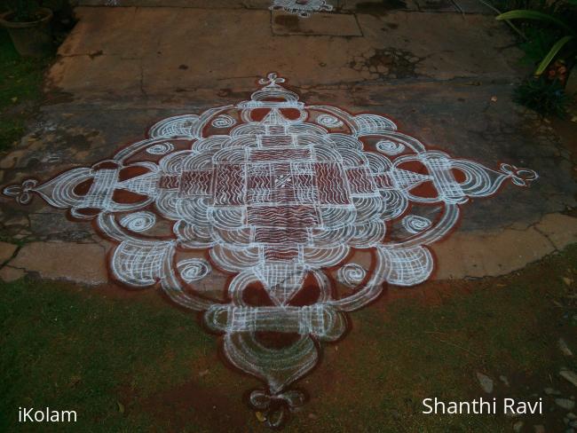 Rangoli: PADIKOLAM