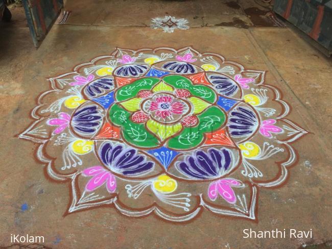 Rangoli: Navarathri rangoli Day 4 - 2015