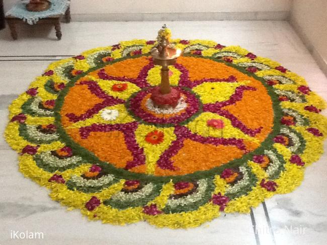 Rangoli: Flower rangoli Rangoli: Flower rangoli