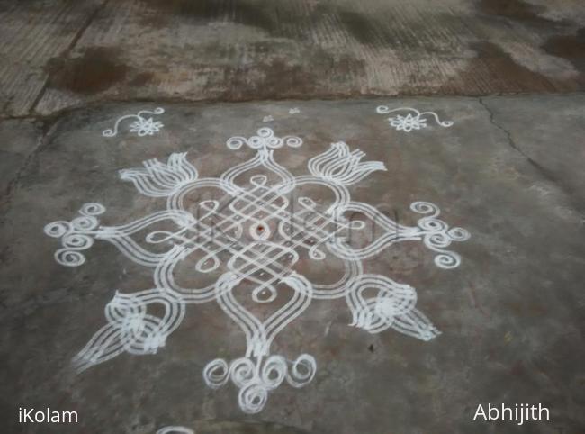 Rangoli: simple chikku kolam Rangoli: simple chikku kolam