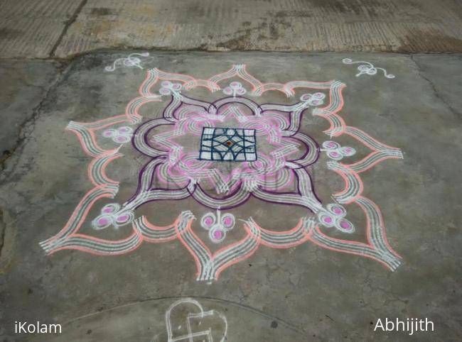 Rangoli: Friday kolam
