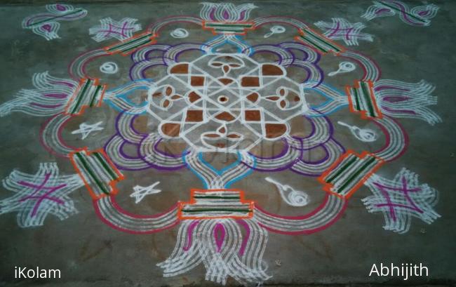 Rangoli: Padi Kolam in a kolam