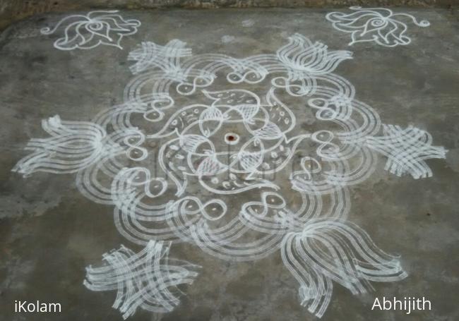 Rangoli: Fish kolam