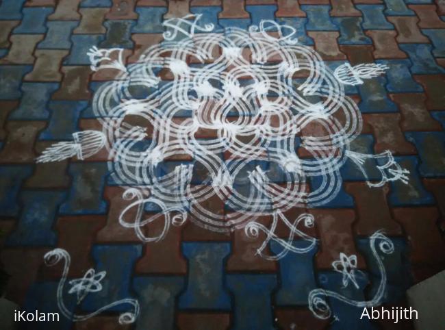 Rangoli: Lotus rangoli 