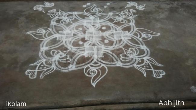Rangoli: Swastik padi Kolam 
