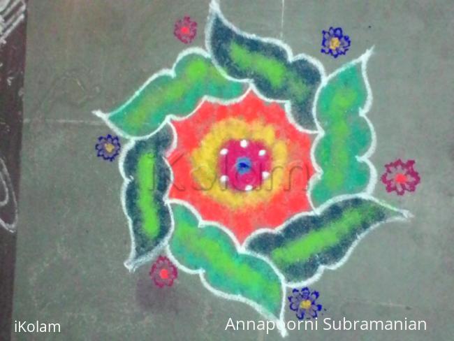 Rangoli: margazhi kolam