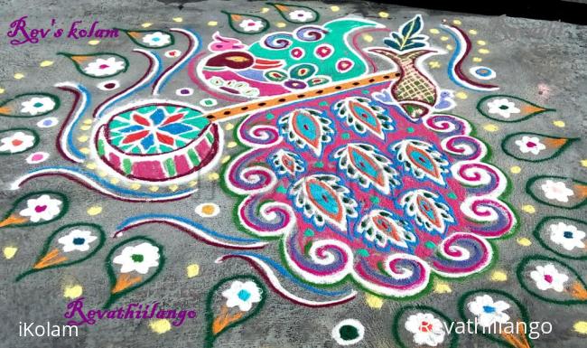 Rangoli: Rev's sarasvathi pooja kolam Rangoli: Rev's sarasvathi pooja kolam