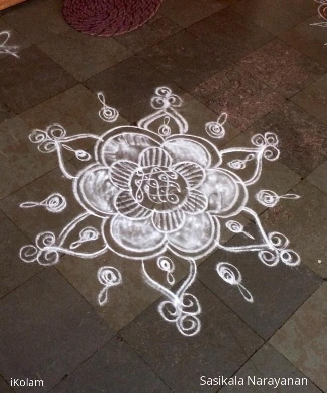 Rangoli: White n white
