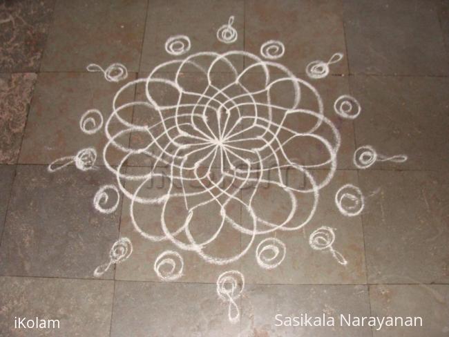 Rangoli: simple lotus shaped kolam