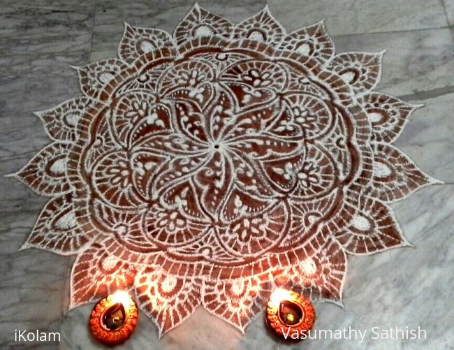Rangoli: freehand rangoli with rice flour and kavi from my margazhi kolams Rangoli: freehand rangoli with rice flour and kavi from my margazhi kolams