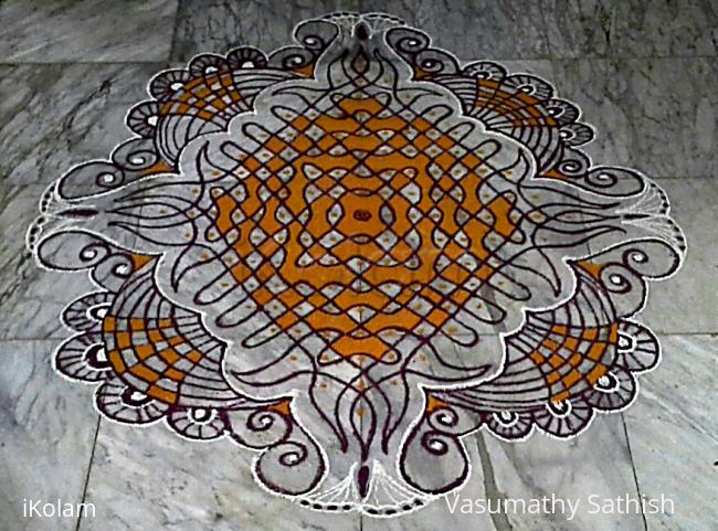 Rangoli: Chikku kolam with 17-1 straight dots Rangoli: Chikku kolam with 17-1 straight dots