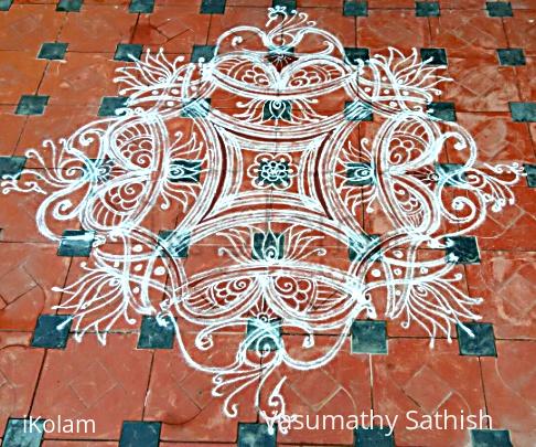 Rangoli: Double stroke Padi kolam