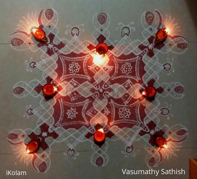 Rangoli: Aadi Velli / VaraLakshmi Vratam Chikku Padi Kolam