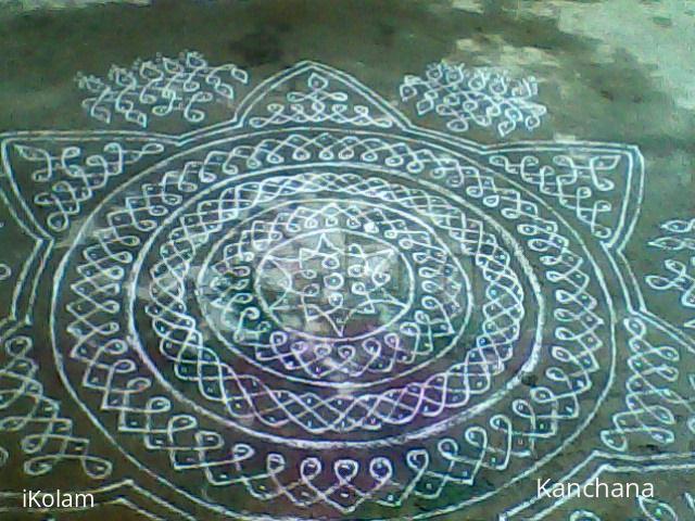 Rangoli: spiral chikku kolam