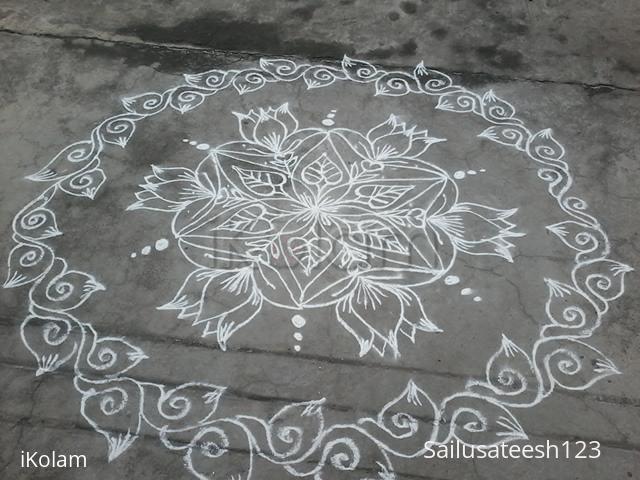 Rangoli: Lotus kolam