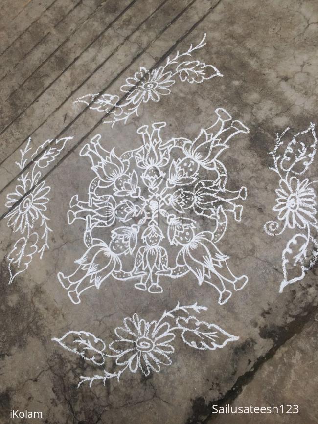 Rangoli: Floor version with chalk.......