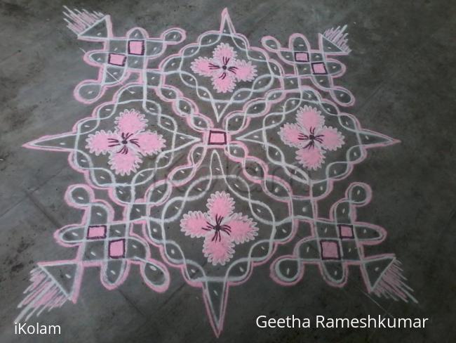 Rangoli:  Small Chikku   kolam!