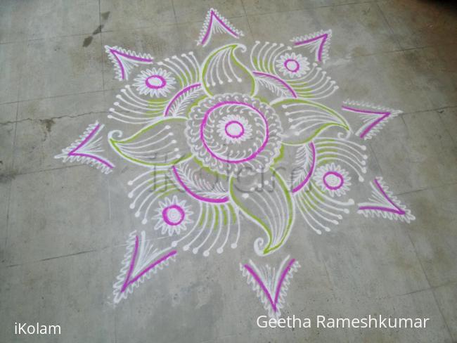 Rangoli: Aadi sevvai kolam