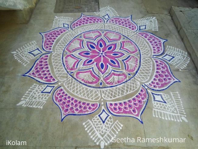 Rangoli: Friday kolam!!
