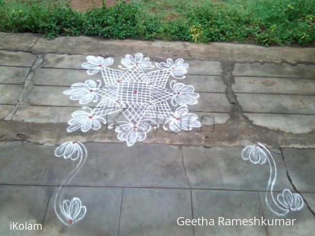 Rangoli: @ my anni's house!