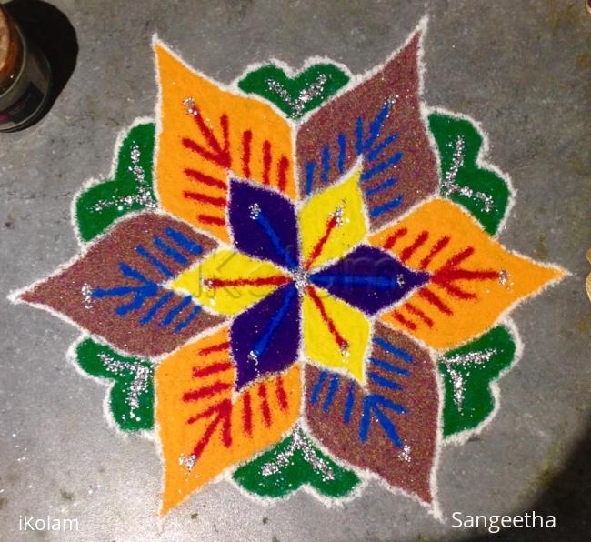Rangoli: Flower Design Pulli Kolam