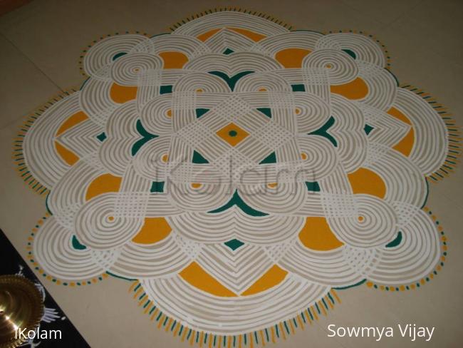Rangoli: Friday Maa kolam Rangoli: Friday Maa kolam
