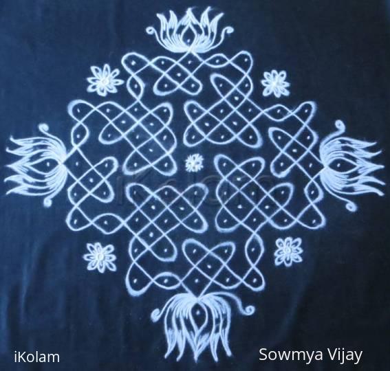 Rangoli: Dotted Kolam-Black and white Rangoli: Dotted Kolam-Black and white