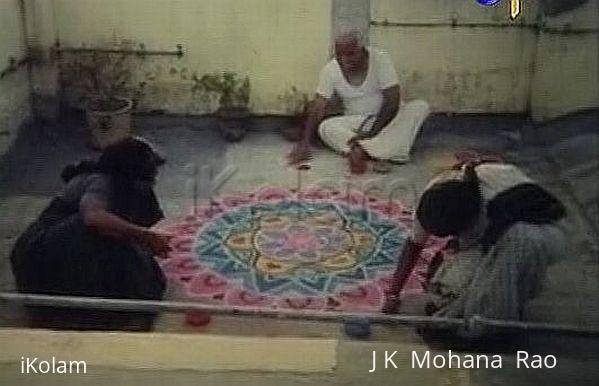 Snapshot of a kOlam from a movie - Colour kOlam from a movie.JPG