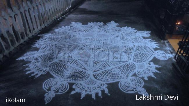 Rangoli: free hand kolam