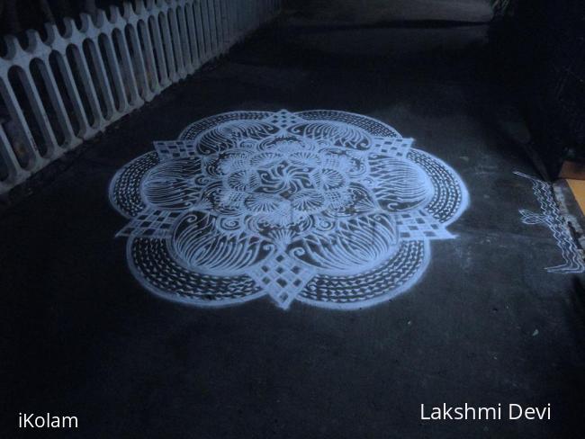Rangoli: free hand kolam