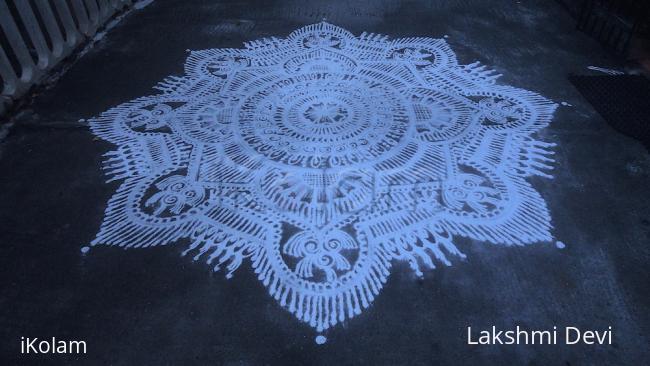 Rangoli: margazhi kolam