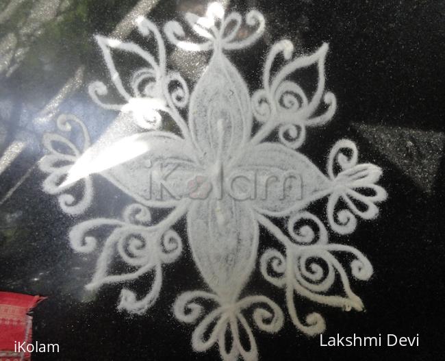 Rangoli: beginner kolam